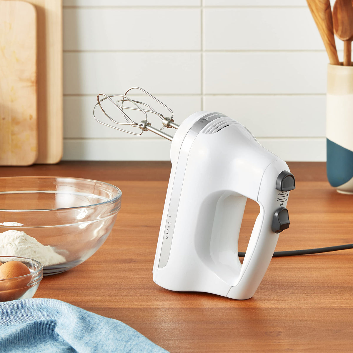 KitchenAid 5-Speed Ultra Power Hand Mixer, KHM512WH đ All In One Marketplace Canada