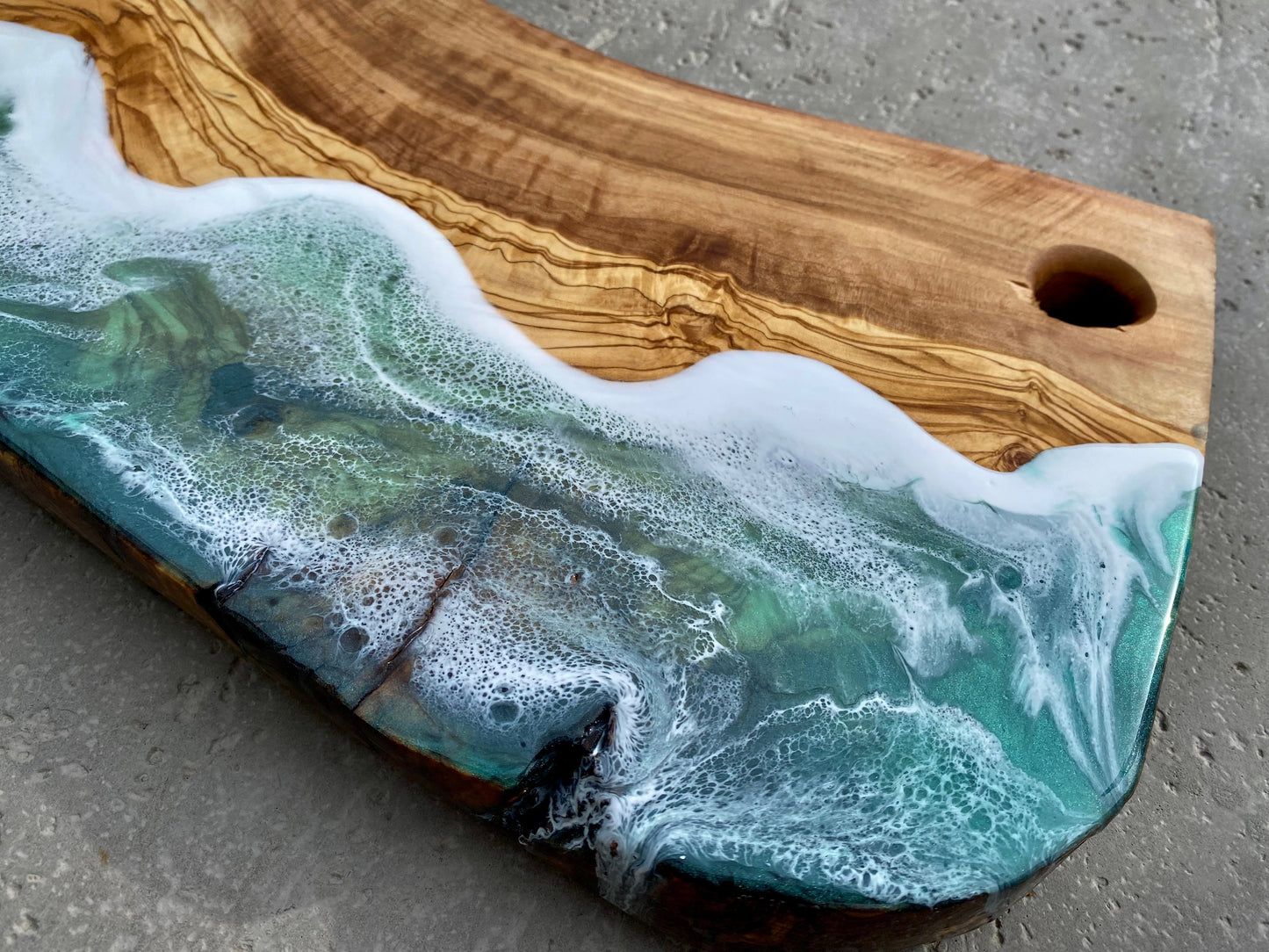 Olive Wood Charcuterie Board - AURABAGS SHOP