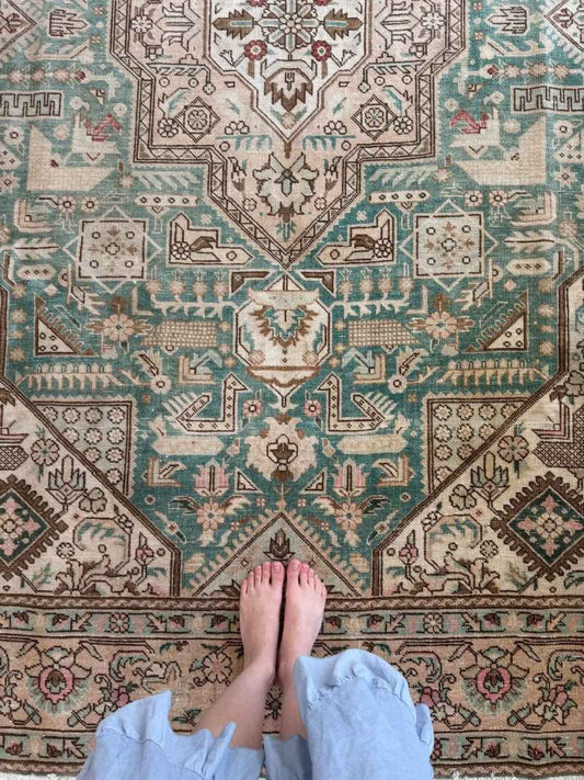 Persian Tabriz Heriz Rug | 6' 6" x 9' 6"