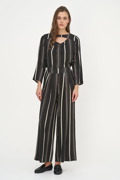 Women's Printed Woven Top with Long Sleeves & Chest Cutout Detail