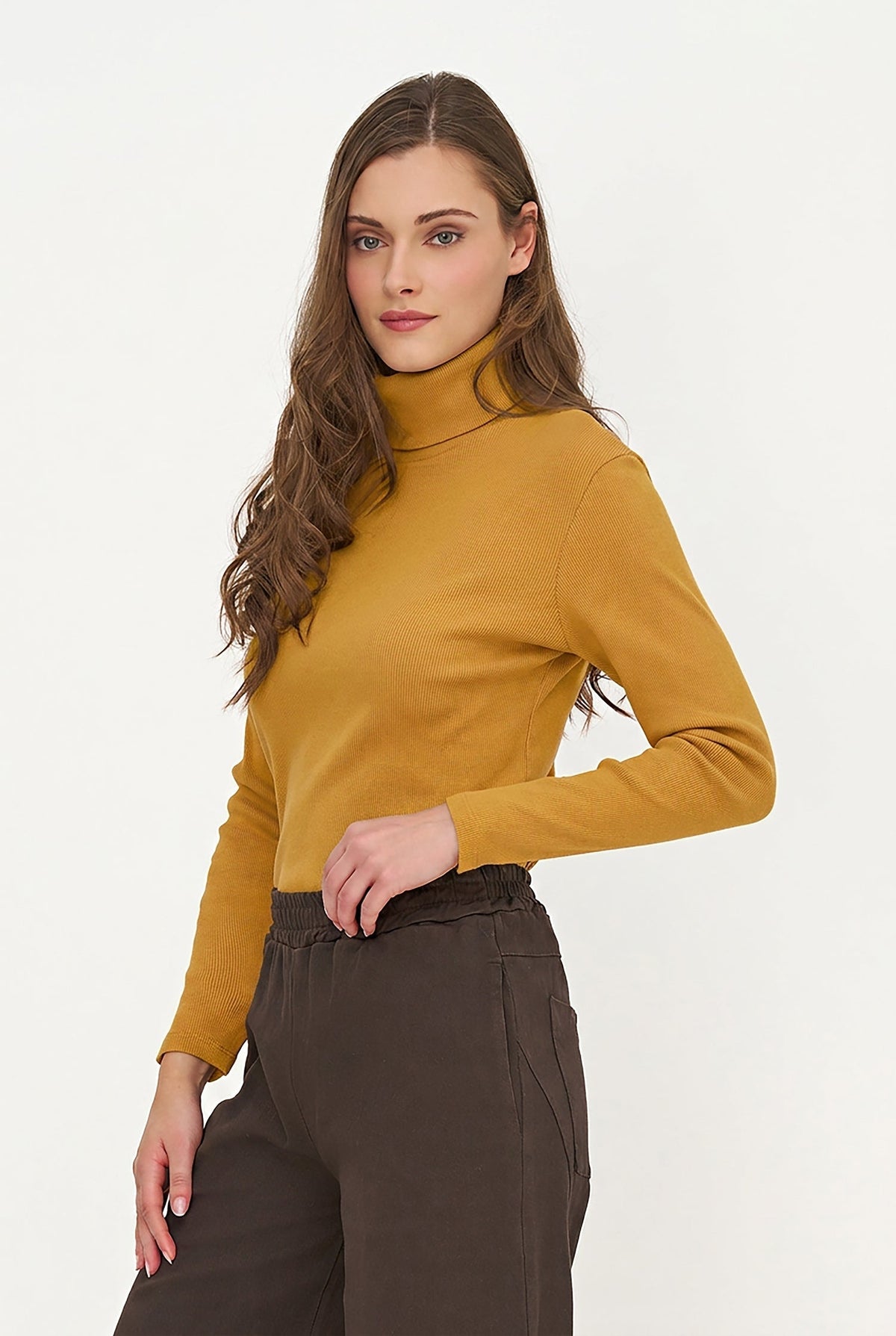 Women's Classic Rib-Knit Turtleneck Top with Long Sleeves