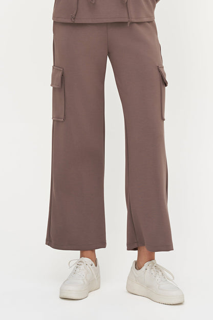 Women's Knit Pull-On Sweatpants with Side & Cargo Pockets