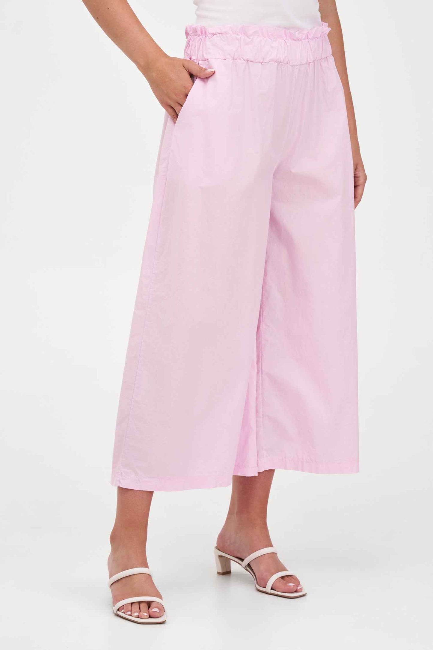 Women's Woven Capri Trousers