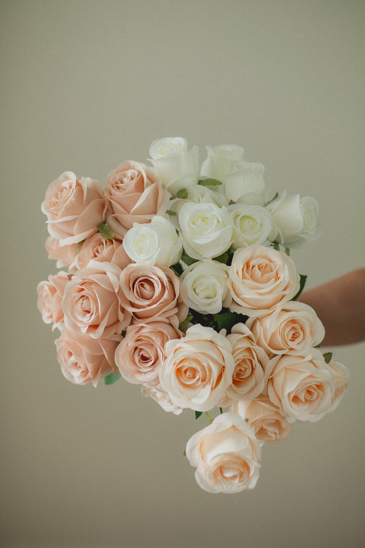 生花のバラの花束
