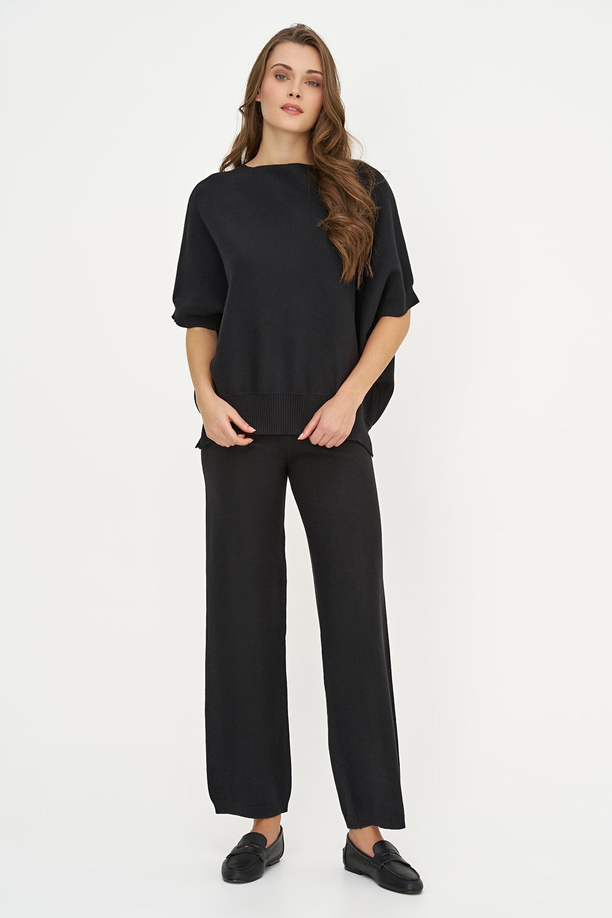 Women's Oversized Crew-Neck Sweater with Elbow-Length Batwing Sleeves