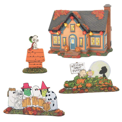 Department 56 Snow Village Halloween Trick or Treat Lane Peanuts House Lit Building and Accessories Set, 6.57 in H x 7.48 in W x 8.15 in L, Multicolor