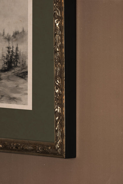MISTY HEIGHTS, CADRE VINTAGE ARGENT