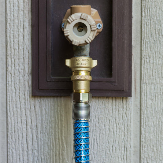 Camco Brass Camper/RV Water Pressure Regulator – Protects RV Kitchen Small Appliances, Plumbing & Hoses – Reduces RV Water Pressure to Safe & Consistent 40-50 PSI – Drinking Water Safe (40055) 🍁 All In One Marketplace Canada