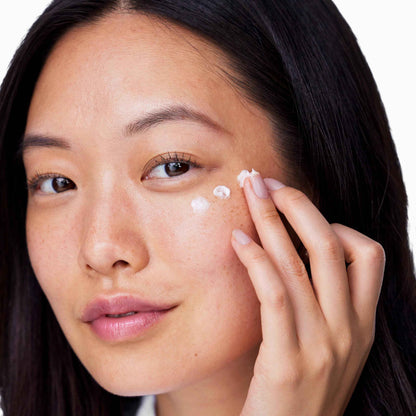 Clinique All About Eyes Lightweight Eye Cream With Vitamin C | Hydrating, Brightening, Depuffing + Dark Circle Reducing, Mini Travel Size, 15ml