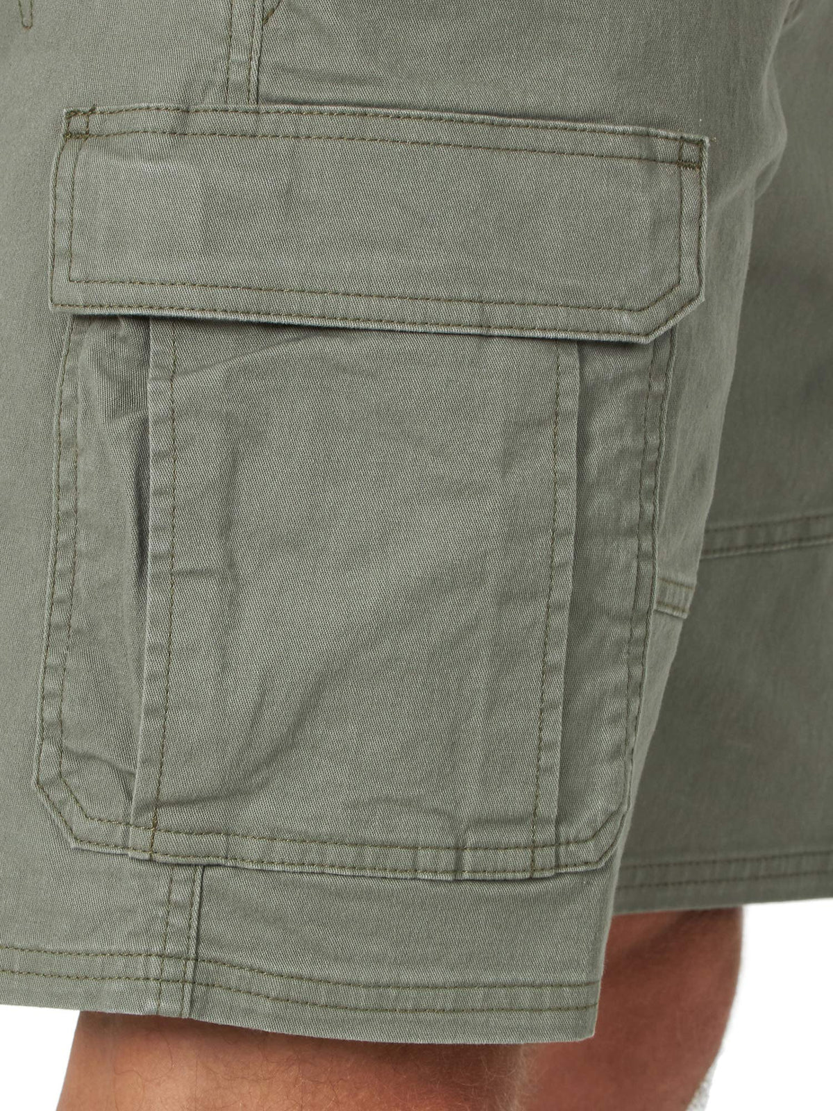 Wrangler Authentics Men's Classic Cargo Stretch Short, Dusty Olive, 36 🍁 All In One Marketplace Canada