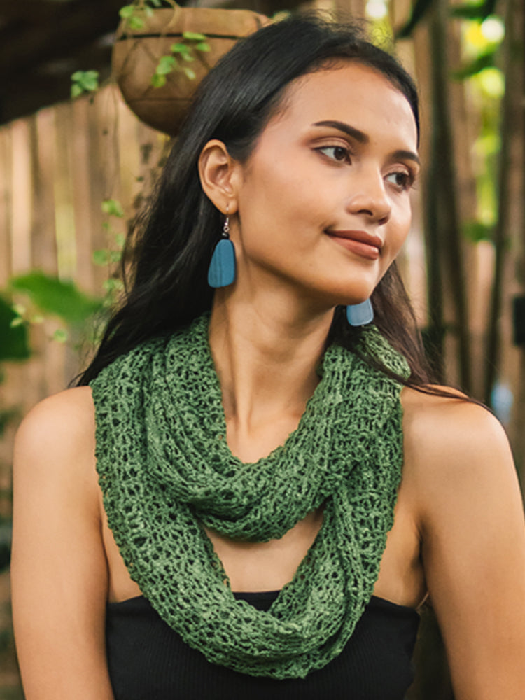 Popcorn Knit Infinity Scarf - Green