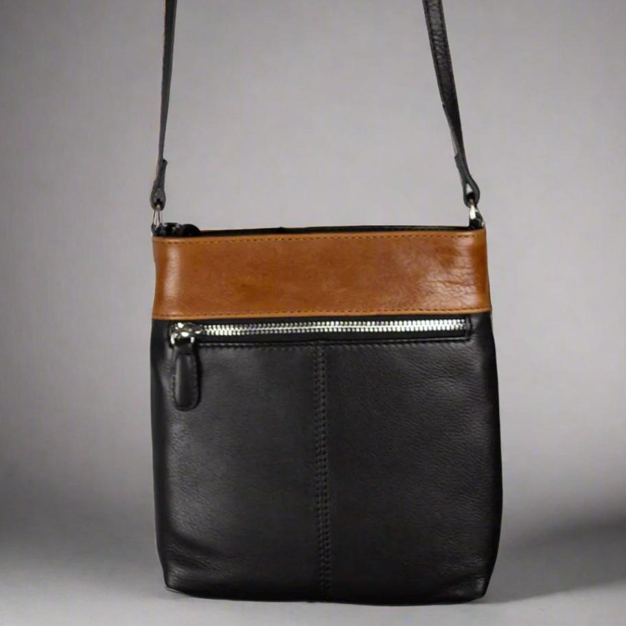 MET Women's Leather 3 Pocket Crossbody Bag