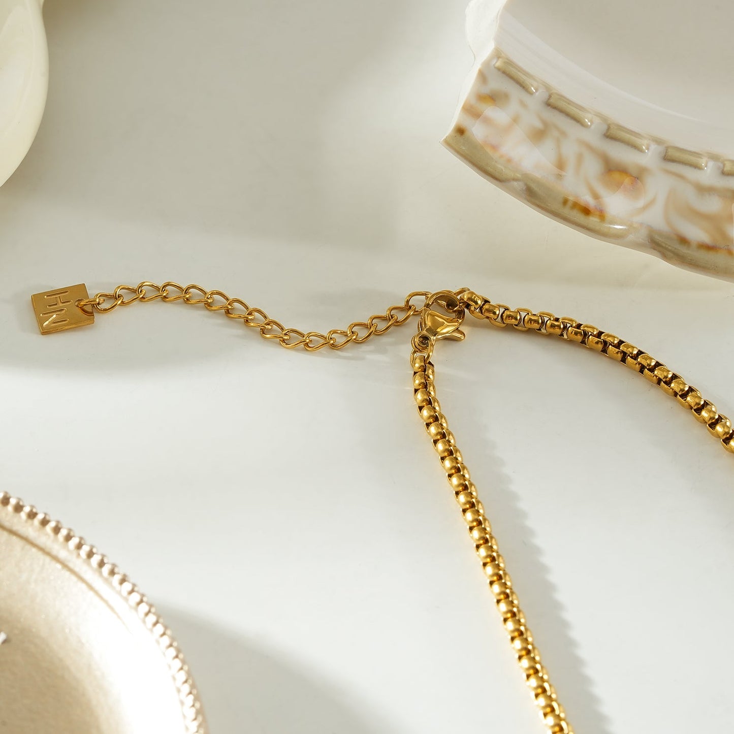 MAHANA Gold: Lariat Necklace with Sliding Bead & Tassel Drop – Modern Minimal Statement