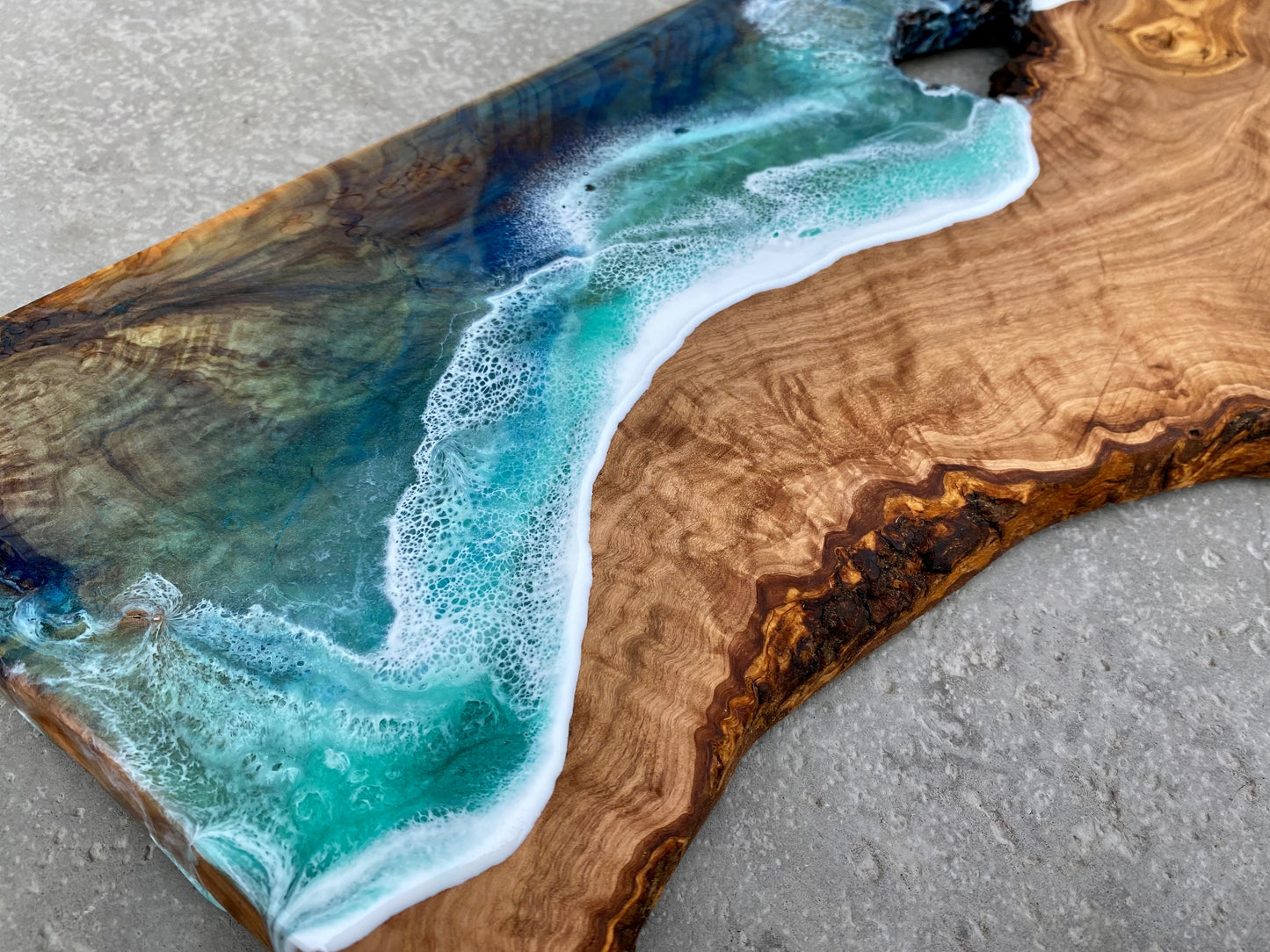 Olive Wood Charcuterie Board - AURABAGS SHOP