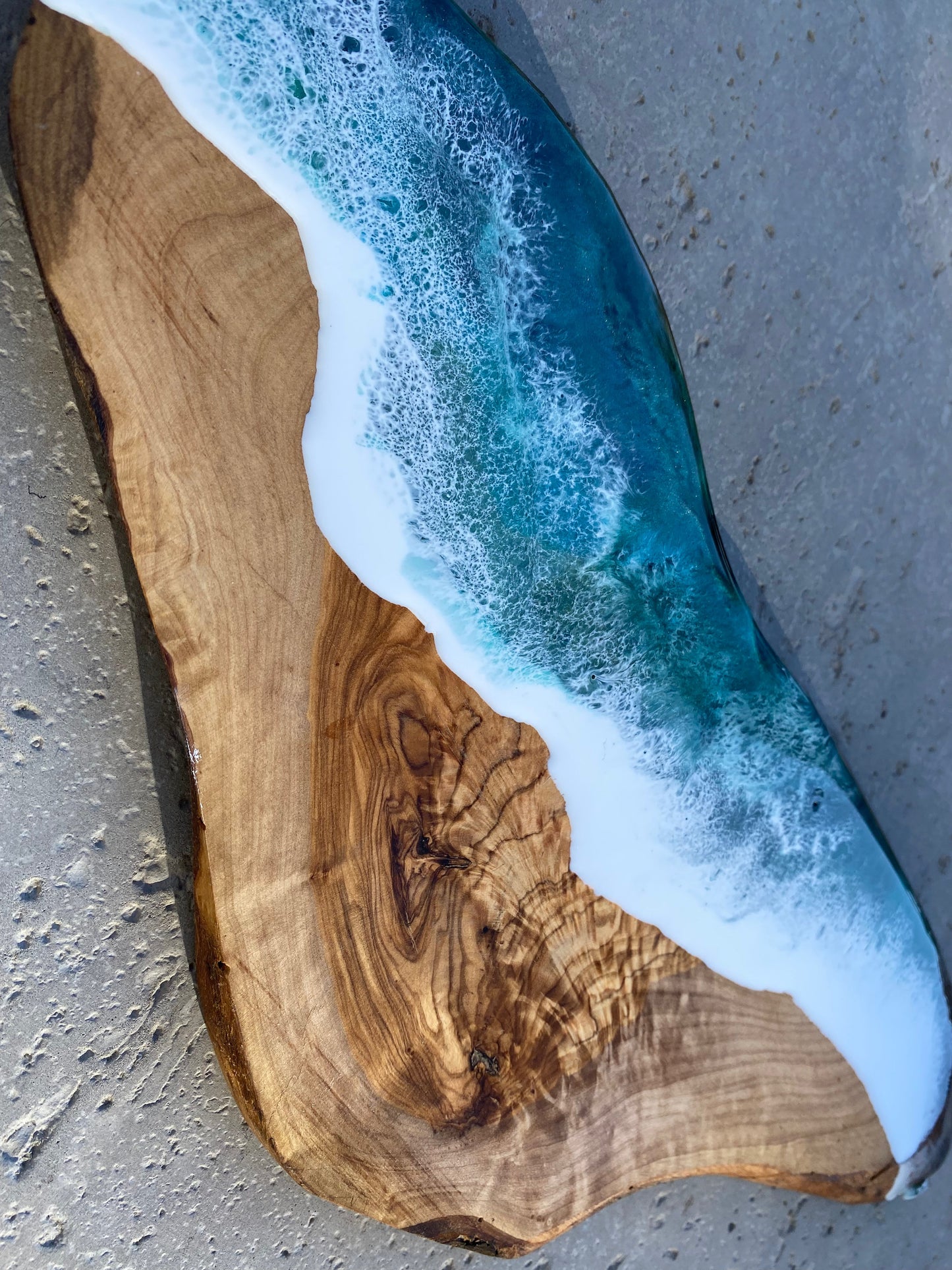 Olive Wood Charcuterie Board - AURABAGS SHOP