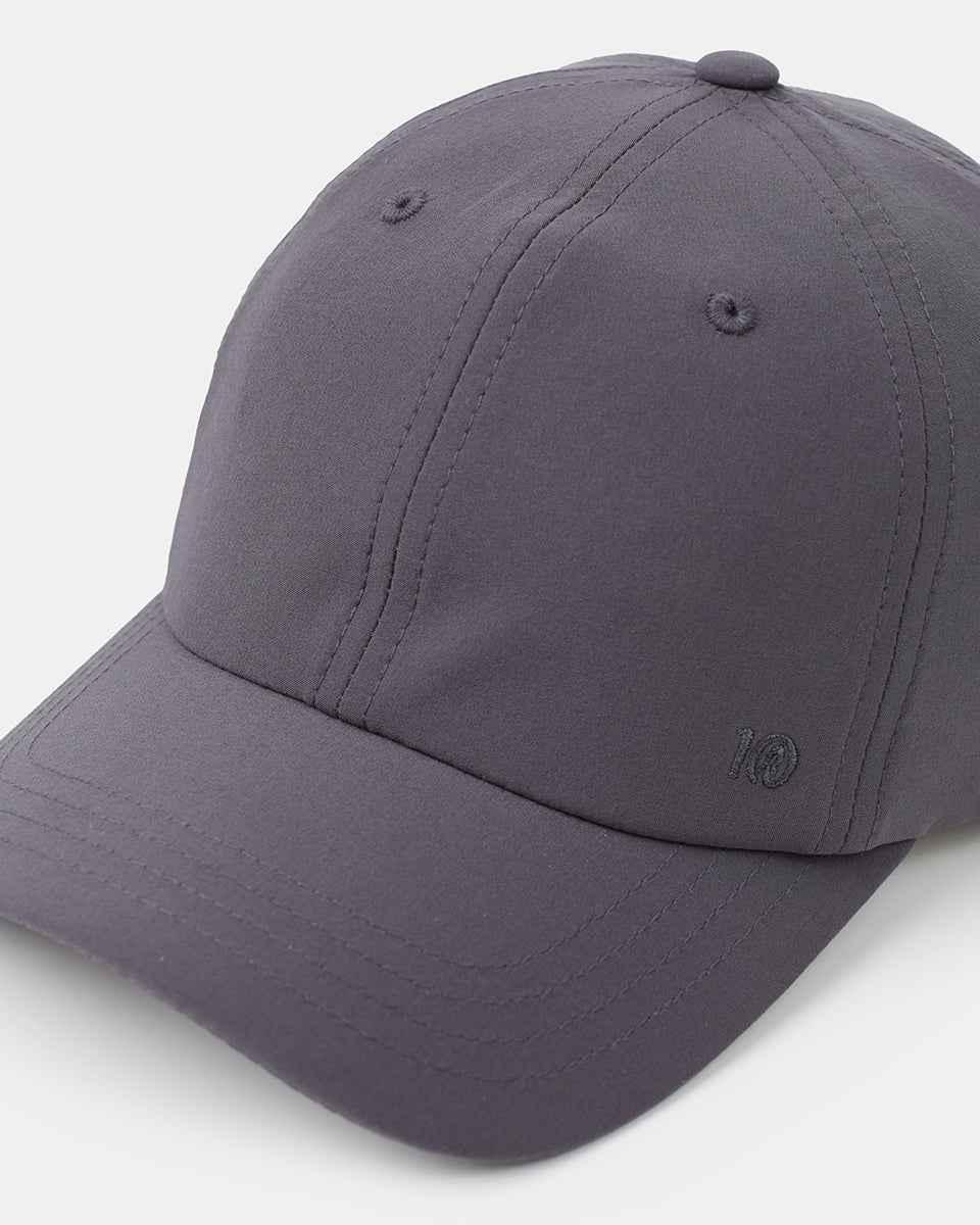 InMotion Peak Hat