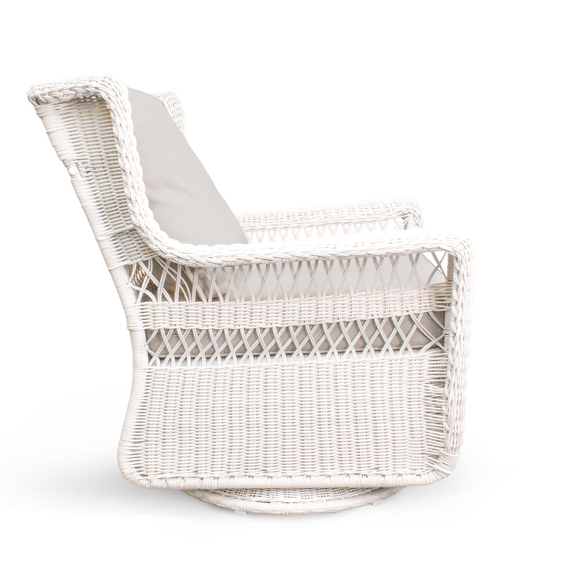 Park Meadows Wicker Outdoor Swivel Glider Chair - AURABAGS SHOP