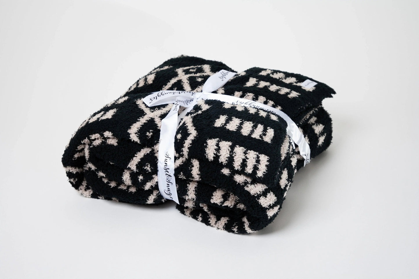 Tap Shoe & Rainy Day Diamond Point Print Extended Throw