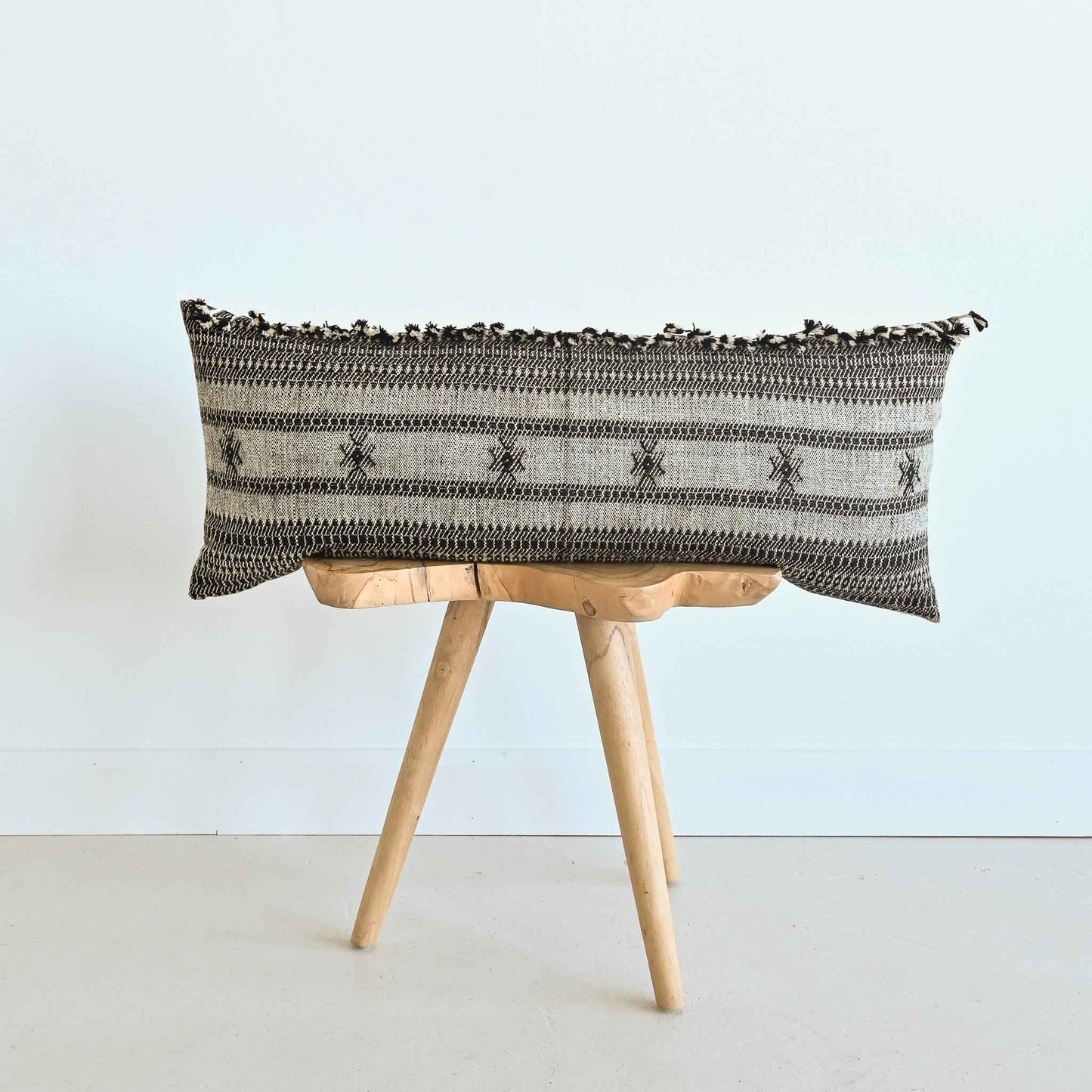 BHUJODI PILLOW COVER - BLACK