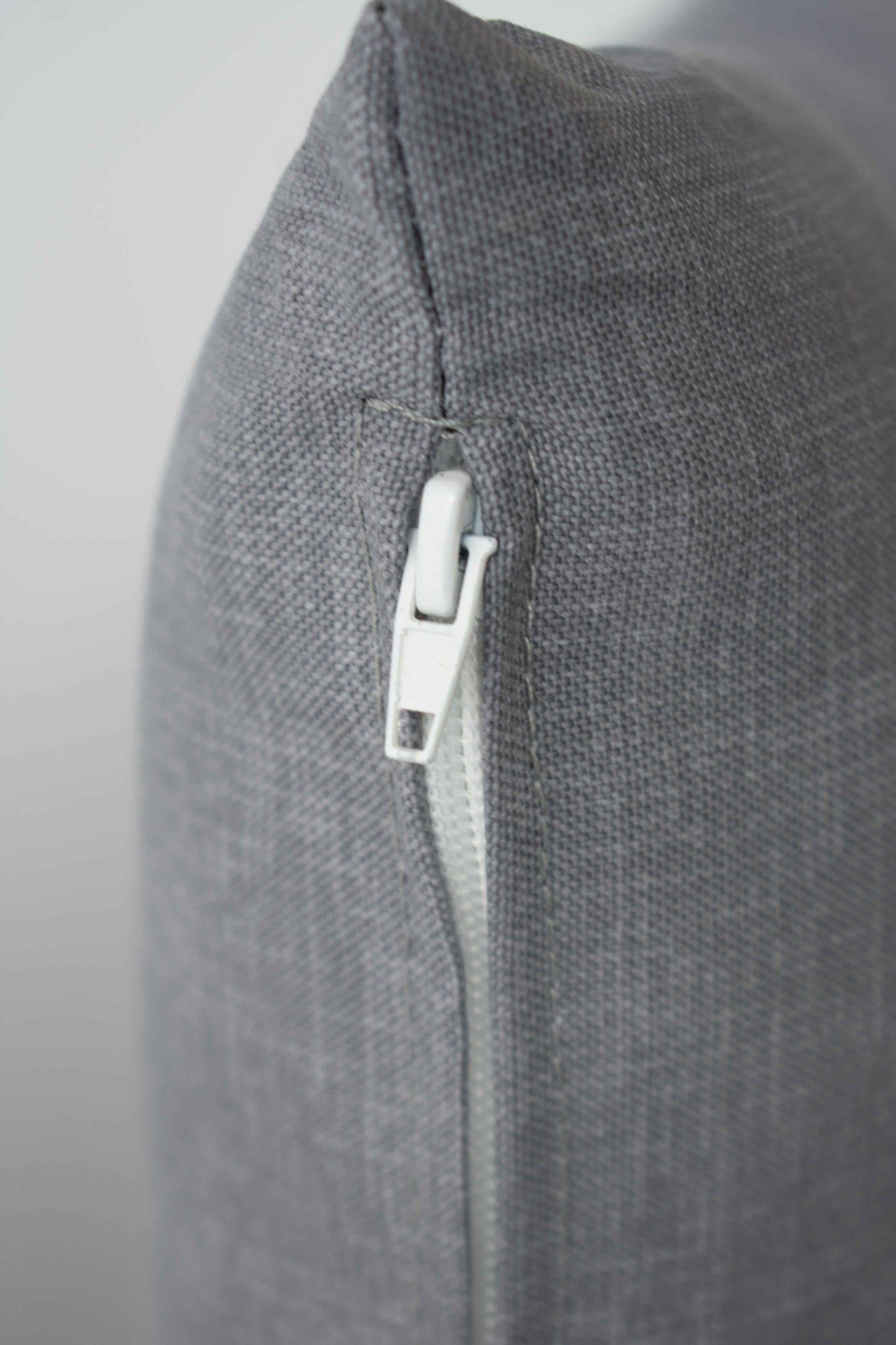 OUTDOOR PILLOW - GREY LUMBAR
