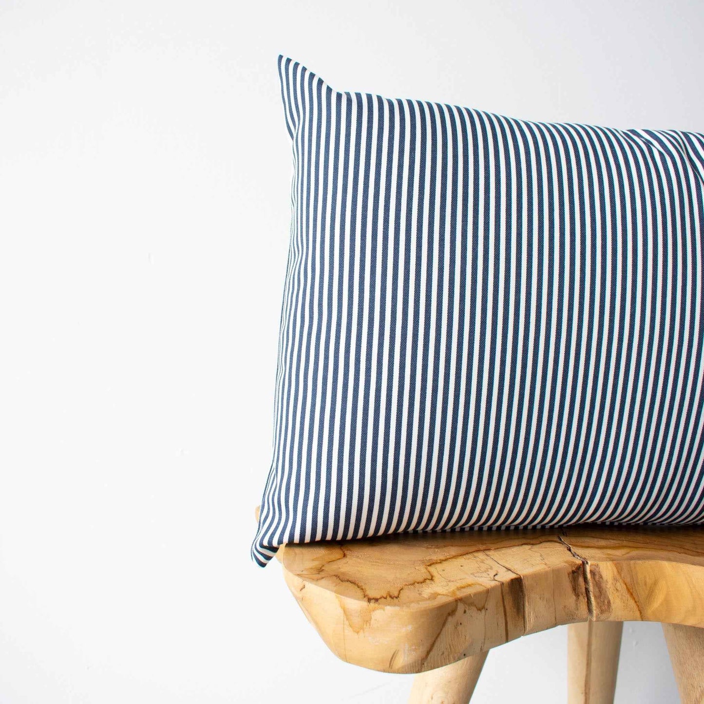OUTDOOR PILLOW - NAVY STRIPE LUMBA