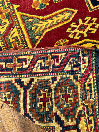 Kazak Rug | 6’ 9” x 5’ 5”