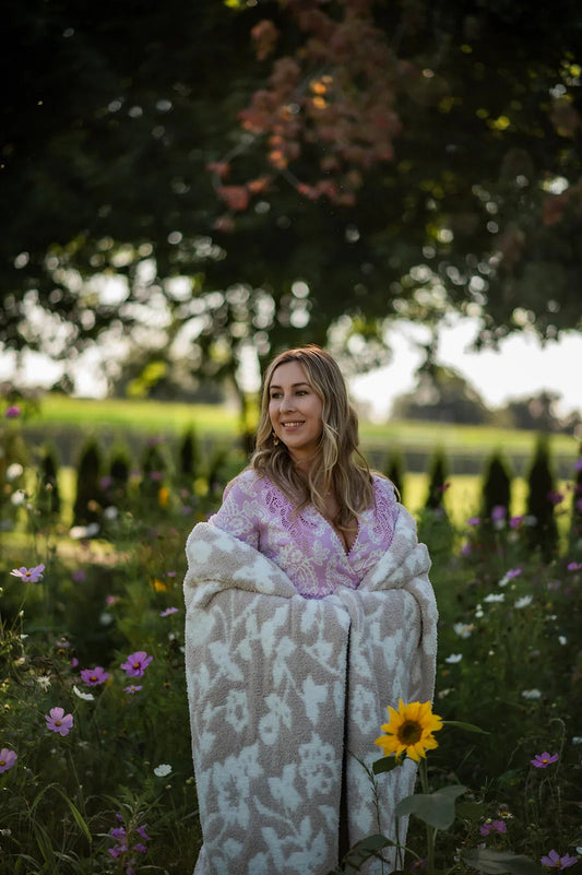 Blushing Beige & White Vintage Floral Print Extended Throw