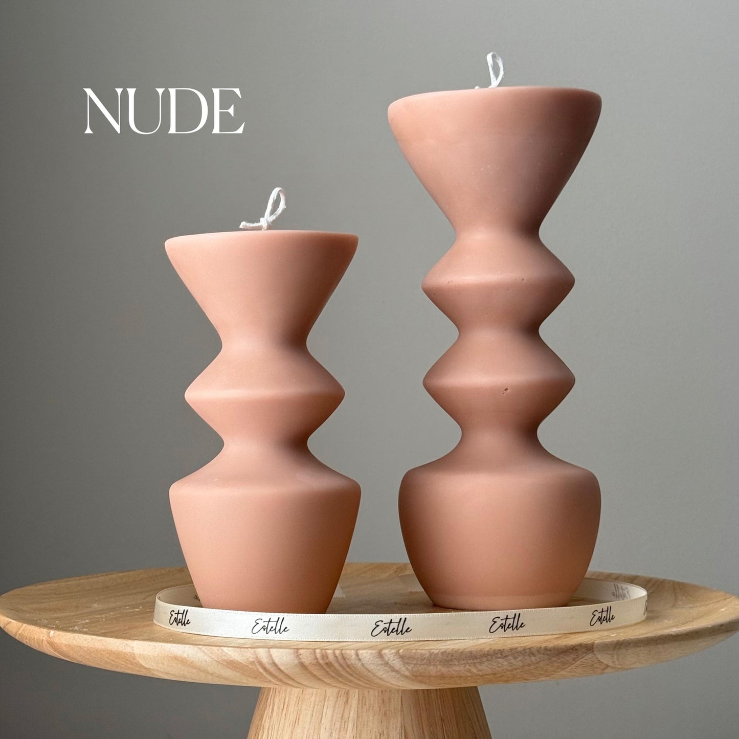 Handgegossenes Sojawachs-Kerzen-Duo: Geometrische Vasen-Stumpenkerzen