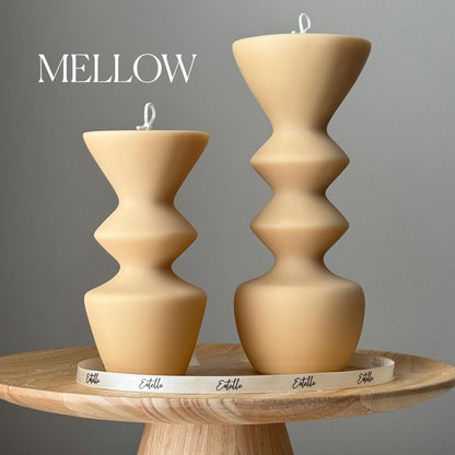 Handgegossenes Sojawachs-Kerzen-Duo: Geometrische Vasen-Stumpenkerzen