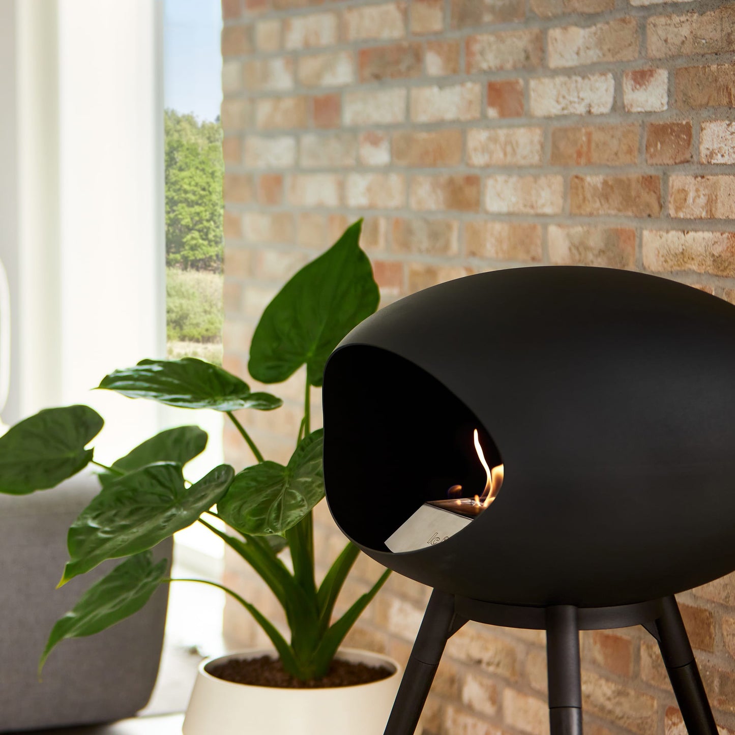 Le Feu Ground Low Dome <br>Black