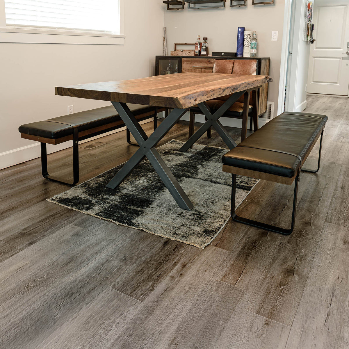 Lindale Dining Table