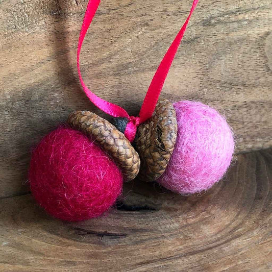 Double Felted Acorn | Fuchsia & Raspberry | Aromatherapy Diffuser
