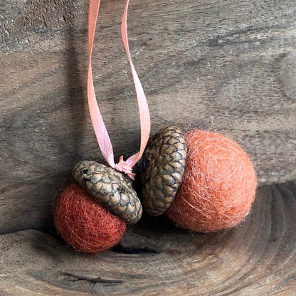 Double Felted Acorn | Burnt Umber & Terra Cotta | Aromatherapy Diffuser