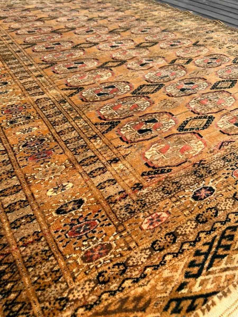 Nabat | 5' 10 x 3' 10" | Vintage Tekke Rug