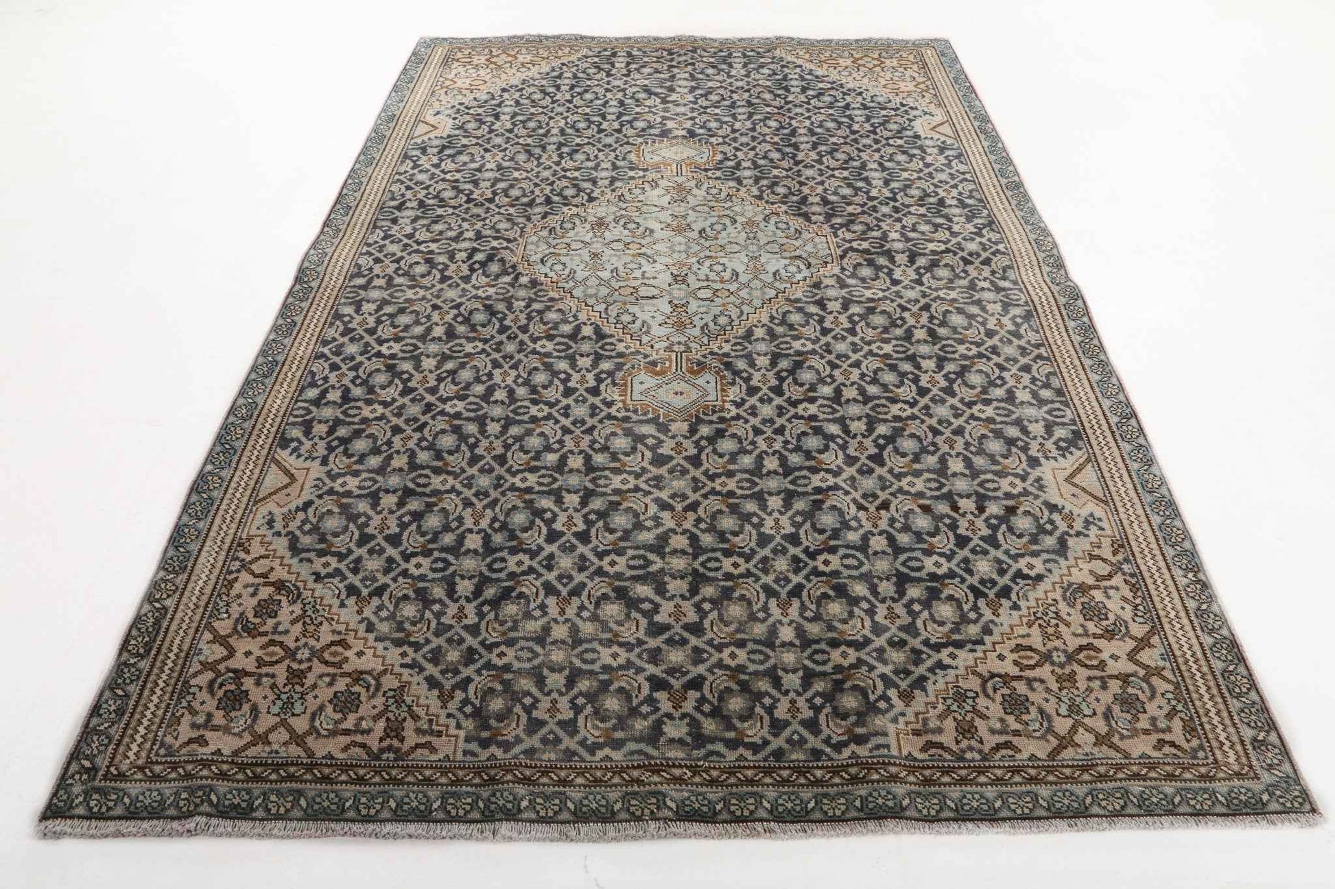Persian Ardabil Rug | 5' 7" x 8' 2"