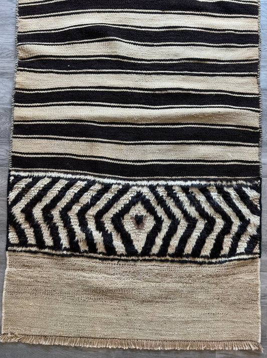 Persian Bakhtiyar Kilim | 3' 4" x 7' 4"
