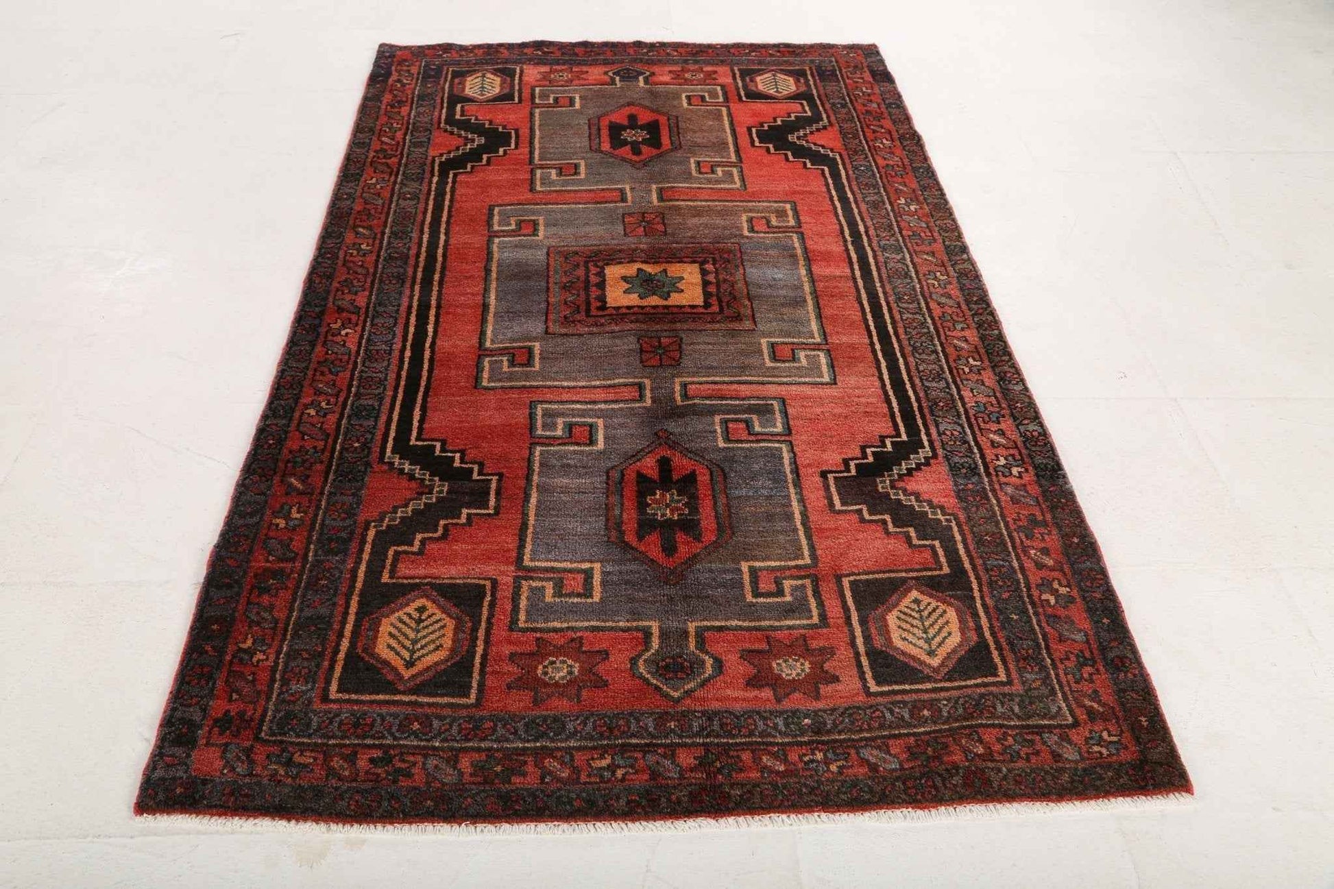 Persian Hamadan Rug | 4' 5" x 7' 6"