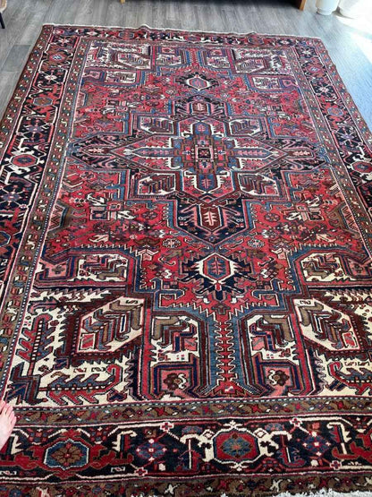 Persian Heriz Rug | 7' 4" x 10' 4"