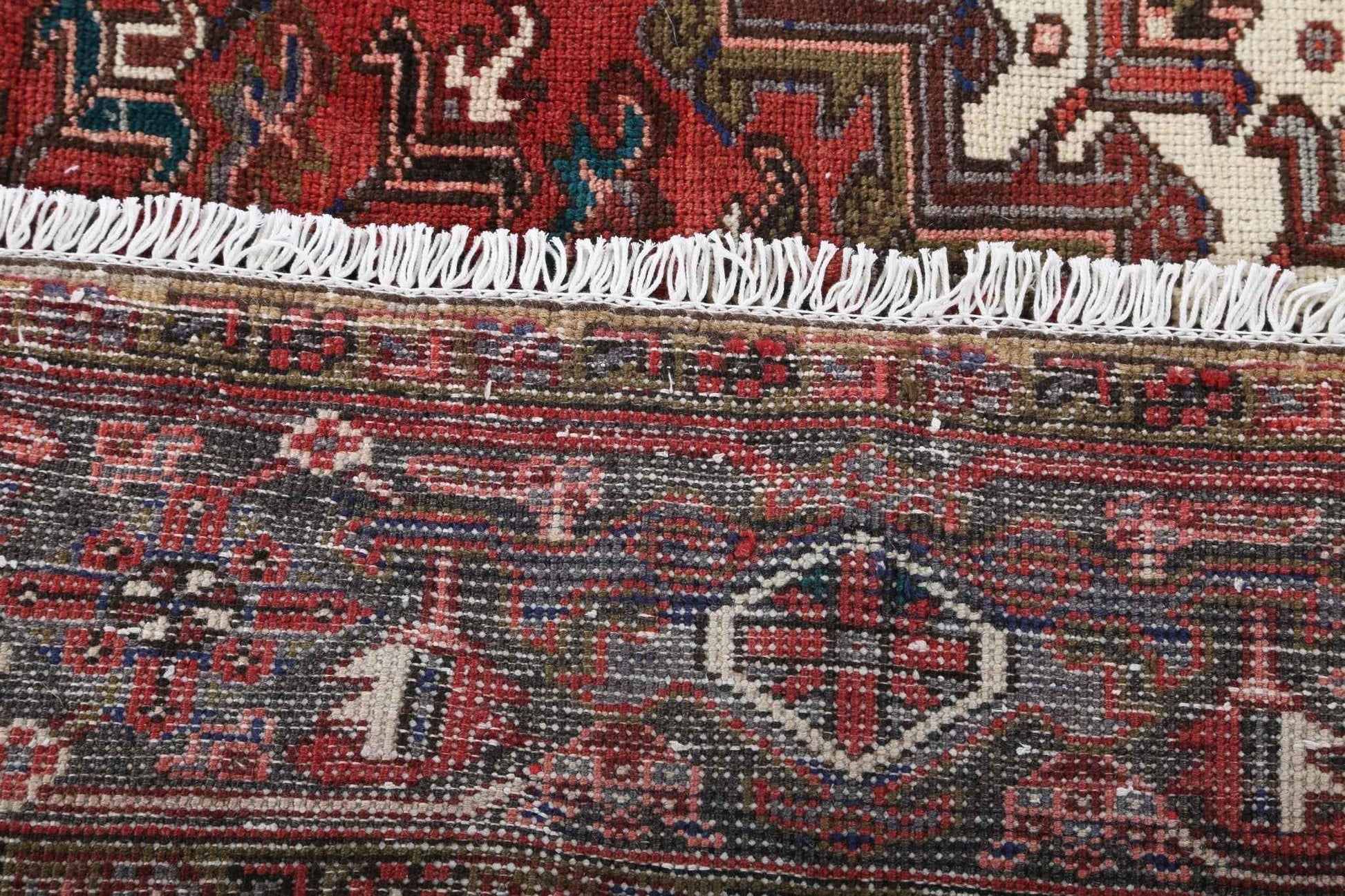 Persian Heriz Rug | 7' 5" x 10' 10"