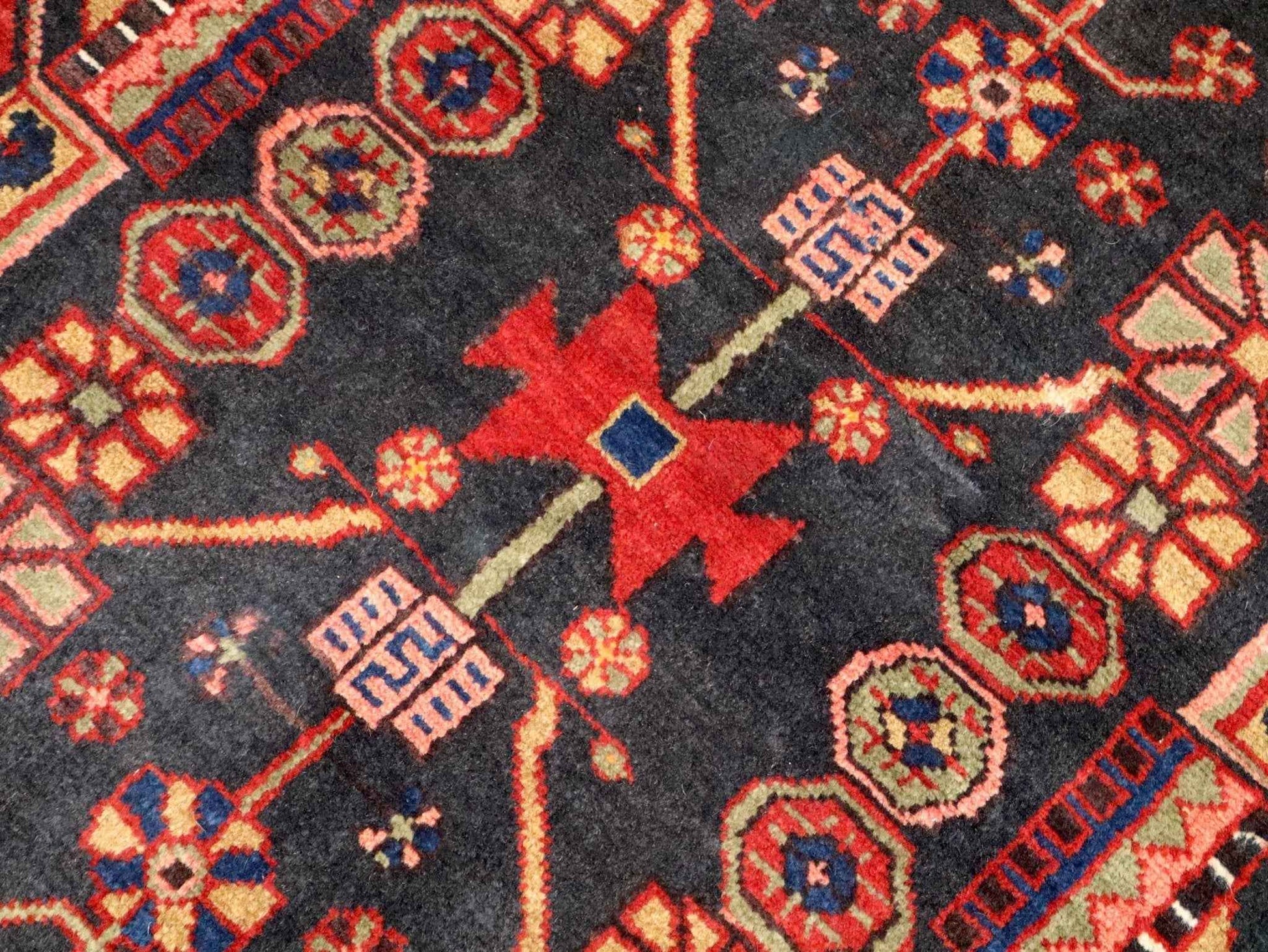 Persian Hamadan Rug | 3' 9” x 5' 3"