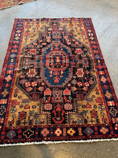 Persian Nahavand Rug | 4' 6" x 6' 6"