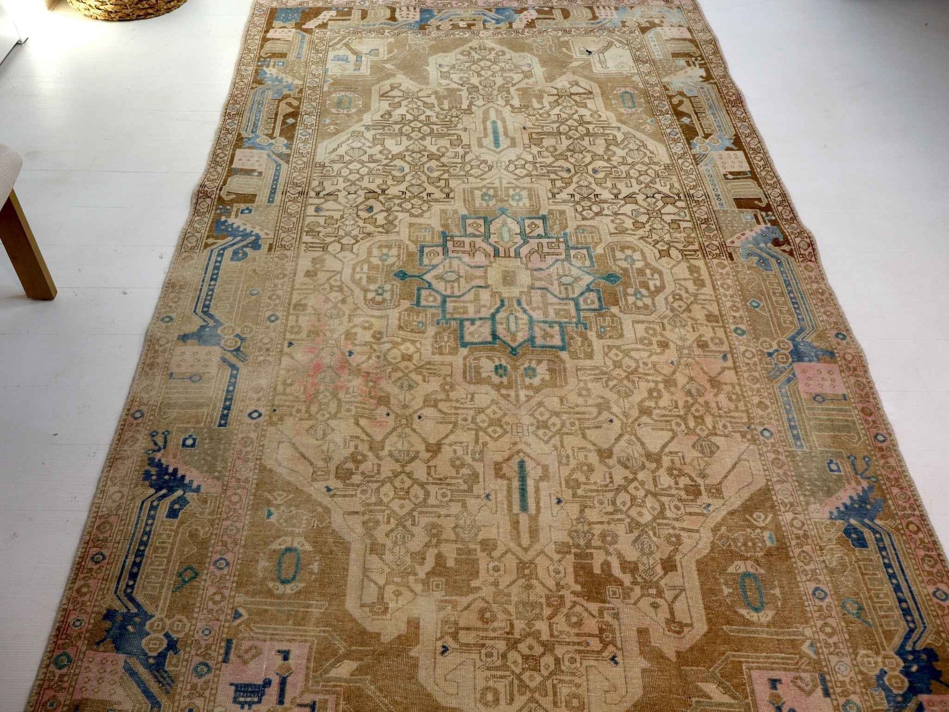 Persian Nahavand Rug | 5' 1” x 9' 4"