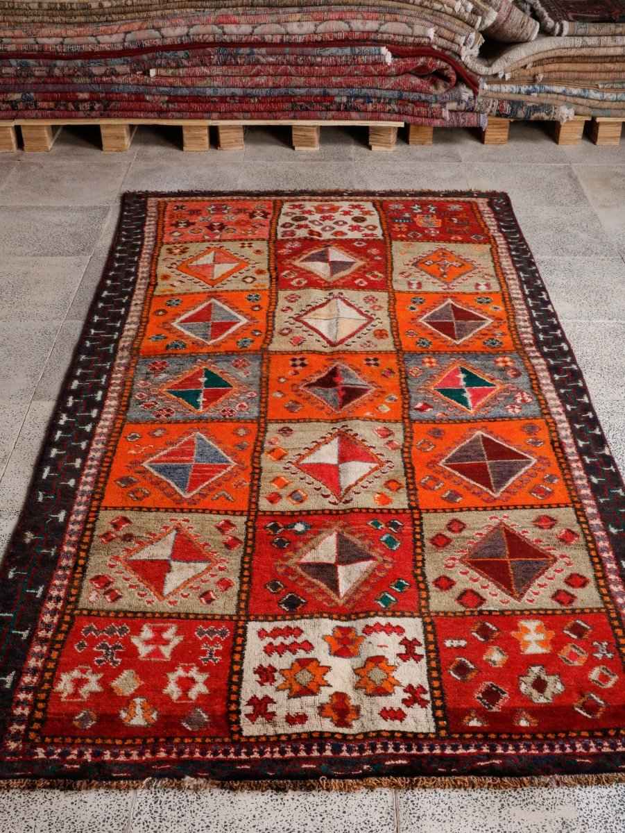 Persian Shiraz Rug | 4' 2” x 7' 10"