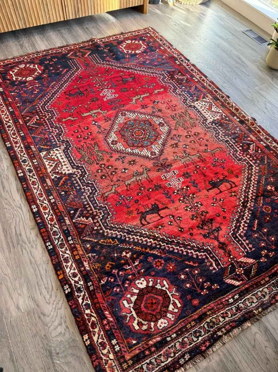 Persian Shiraz Rug | 5' 5" x 8' 2"
