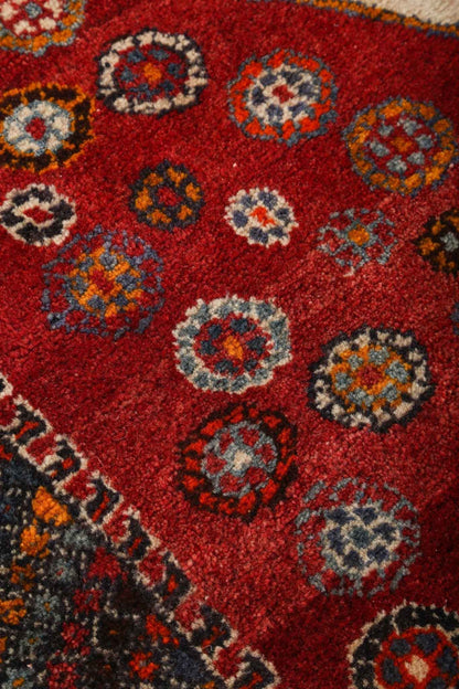 Persian Shiraz Rug | 5' 8" x 6' 10"