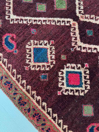 Persian Sirjan Rug | 2' 8" x 4’