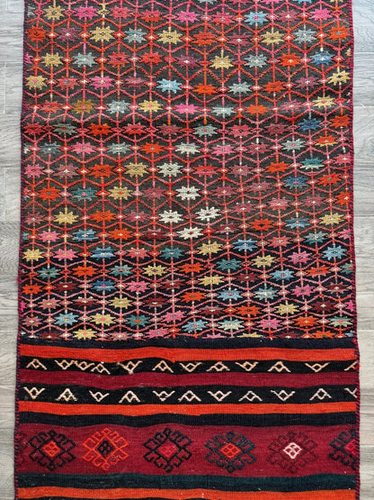 Persian Suzani Kilim | 2' 6" x 6' 5"