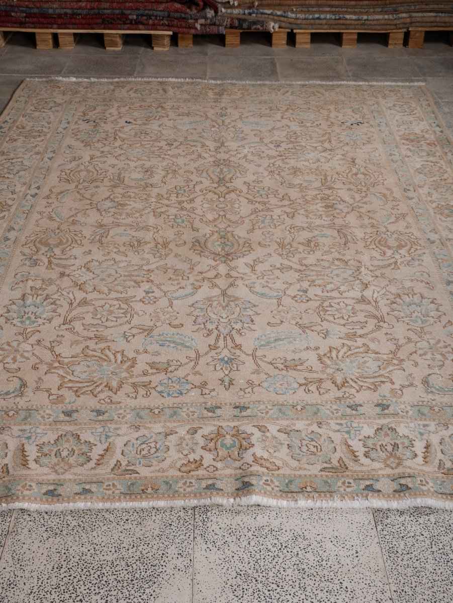 Persian Tabriz Rug | 6' 11” x 10' 1"