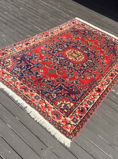 Persian Tafresh Rug | 4' 7" x 6' 5