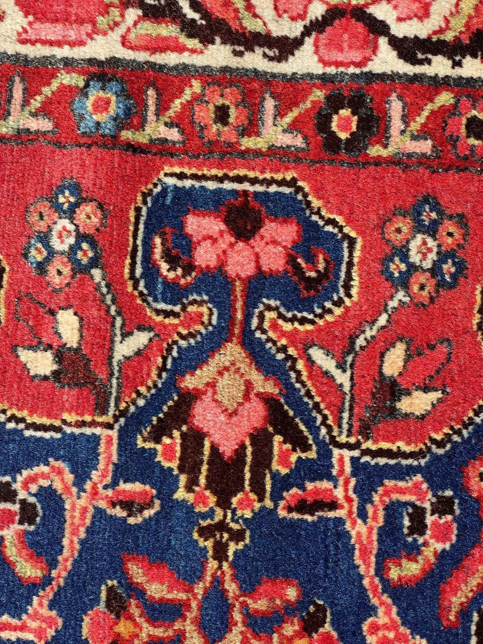 Persian Tafresh Rug | 4' 7" x 6' 5